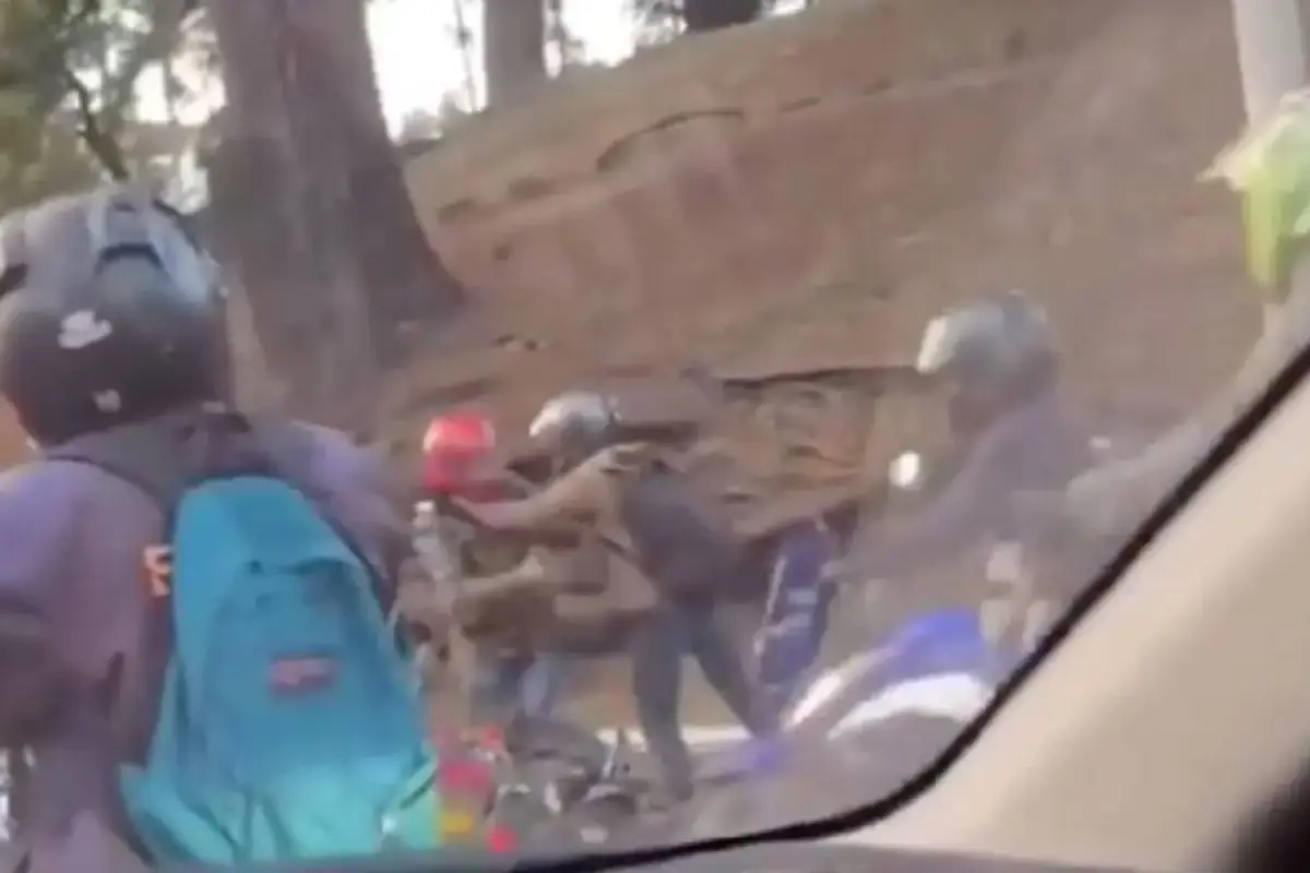 Pelea motoristas en bulevar Liberación, Captura de video 