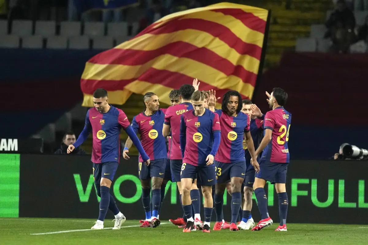 Barcelona golea al Valencia en Montjuic - EFE