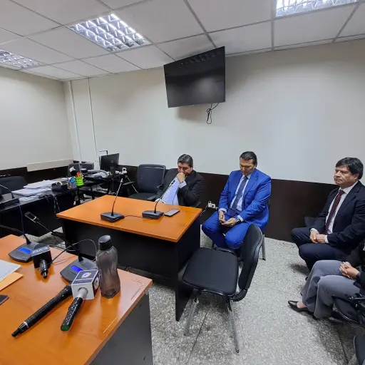 Los magistrados del TSE en audiencia en el Juzgado Segundo. ,Omar Solís/Emisoras Unidas