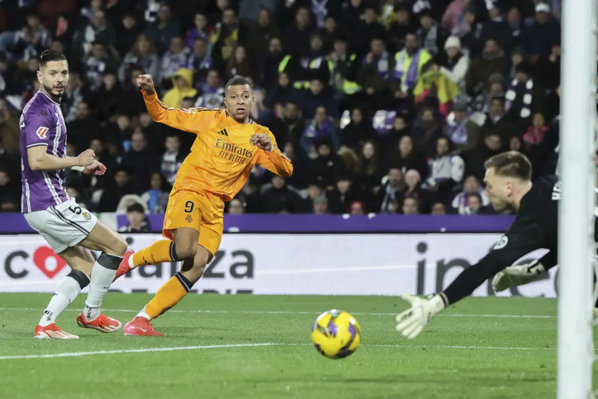 Anotación de Kylian Mbappé ante el Valladolid - EFE