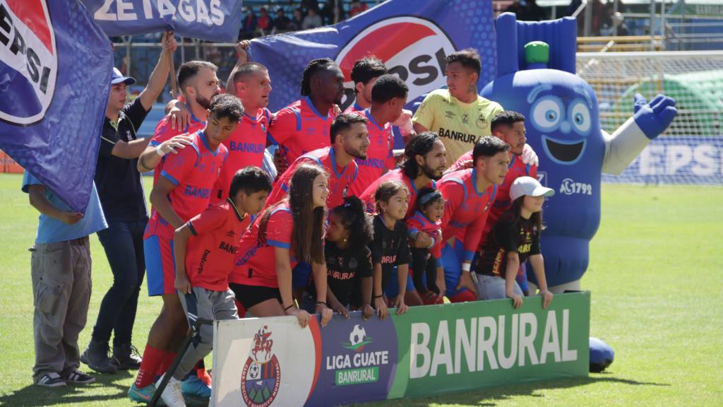 Once de Municipal ante Achuapa | Alex Meoño