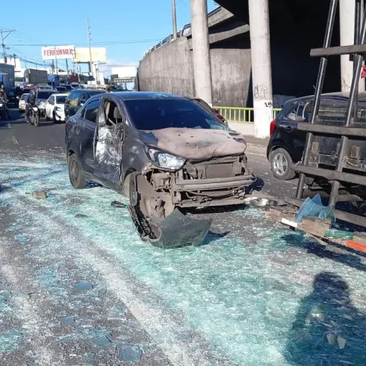 Accidente salida del Cenma ,Foto X