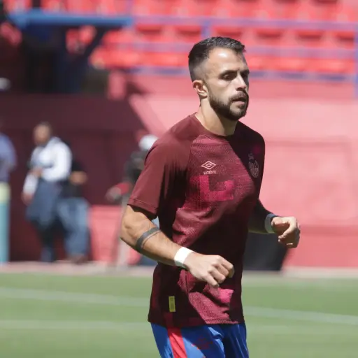 Rodrigo Saravia, lesionado en su primer partido con el CSD Municipal - Alex Meoño