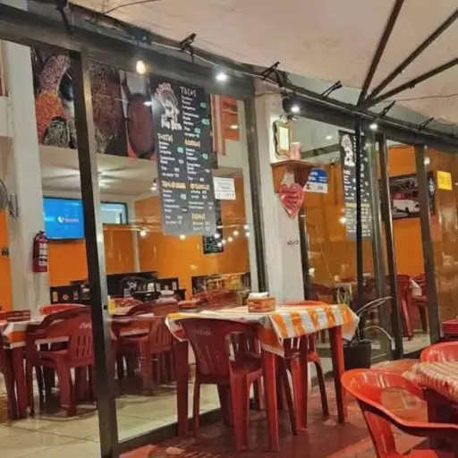 Cuatro empleados de una taquería son detenidos tras la muerte del un asaltante. ,Redes sociales.