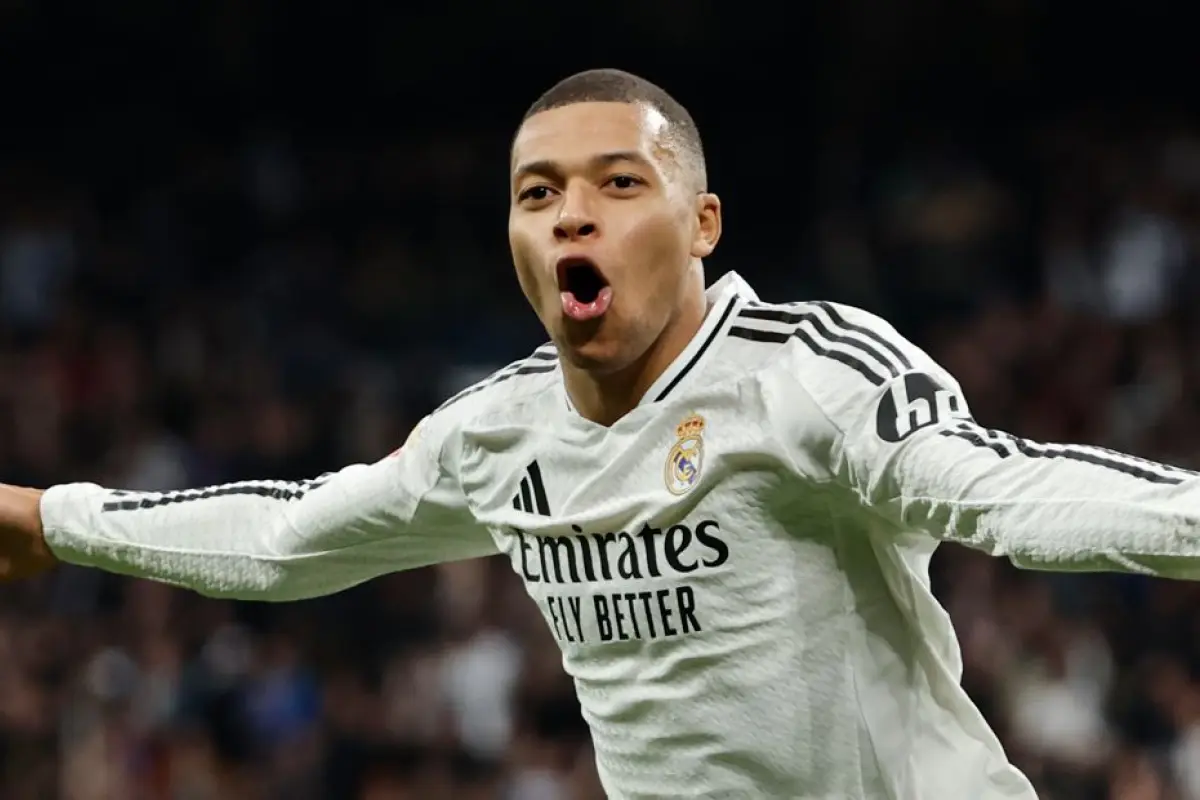 Kylian Mbappé superó los 300 goles en clubes 