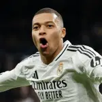 Kylian Mbappé superó los 300 goles en clubes 