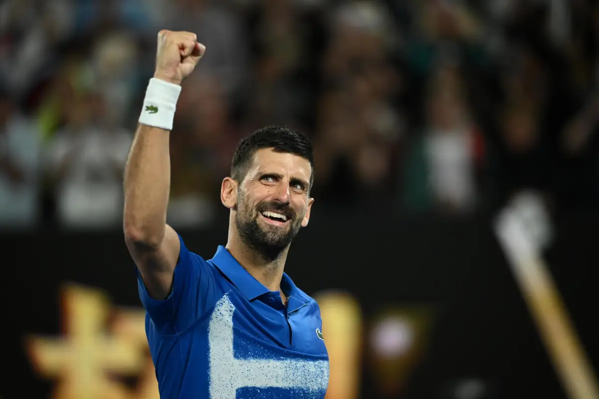 En el Australian Open, Djokovic derrotó al joven español Carlos Alcaraz en cuatro sets, con parciales de 4-6, 6-4, 6-3 y 6-4 - EFE