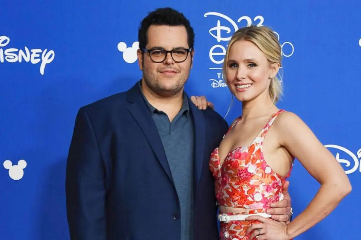 Josh Gad, Instagram