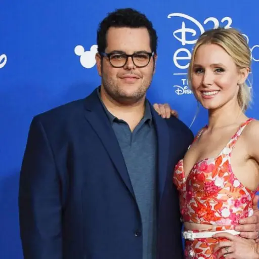 Josh Gad ,Instagram