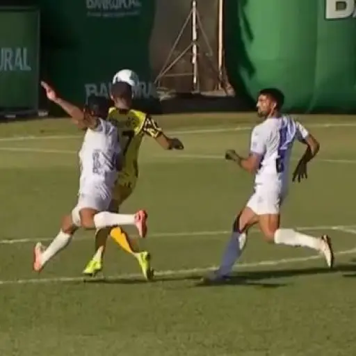 José Carlos Pinto se salvó de la expulsión ante Guastatoya 