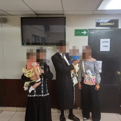 Entregan a hermanos de la comunidad Lev Tahor. ,Foto PGN