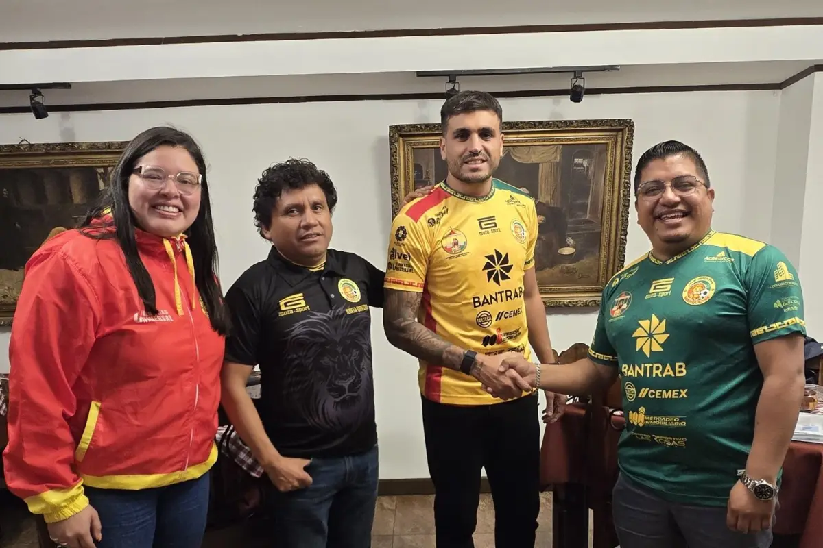 Ramiro Rocca, en su presentación con el Deportivo Marquense - EU San Marcos