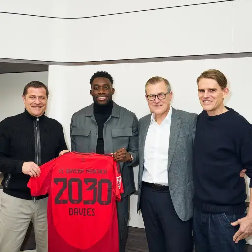 Alphonso Davies renueva con el Bayern Múnich hasta 2030 - instagram @fcbayern
