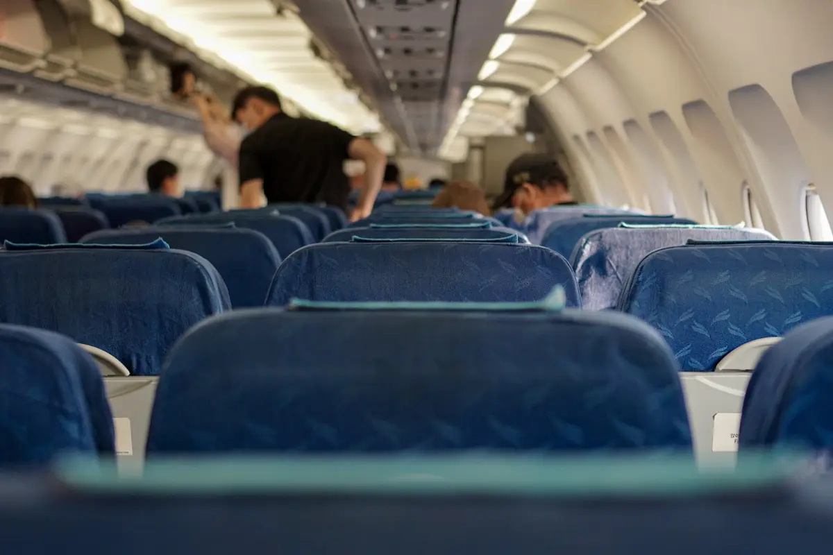 cabina de avión, cabina del avión, avión, aeronave, avión comercial, aviones de pasajeros, avión de pasajeros, aerobús, asiento de avión, interior del avion, interior del avión, avión, avión, avión, avión, avión, Pixabay