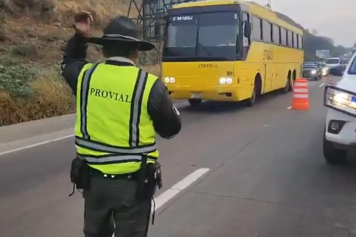 Agentes de Provial-CIV mantienen presencia en el área afecada., Captura de pantalla. 