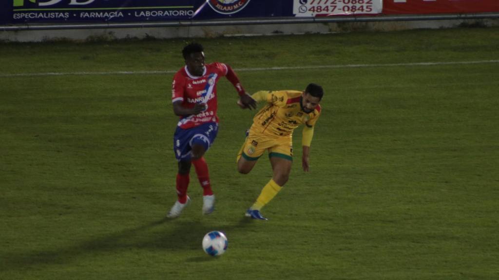 Partido entre Xelajú MC y Deportivo Marquense | Willber Colloy