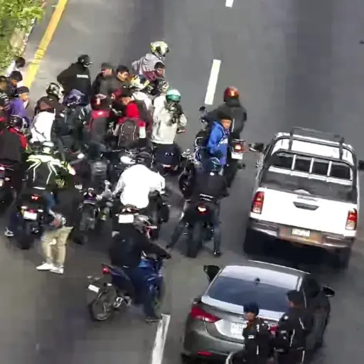 Difunden videos del accidente fatal en San Lucas Sacatepéquez ,@Transito_mixco/X