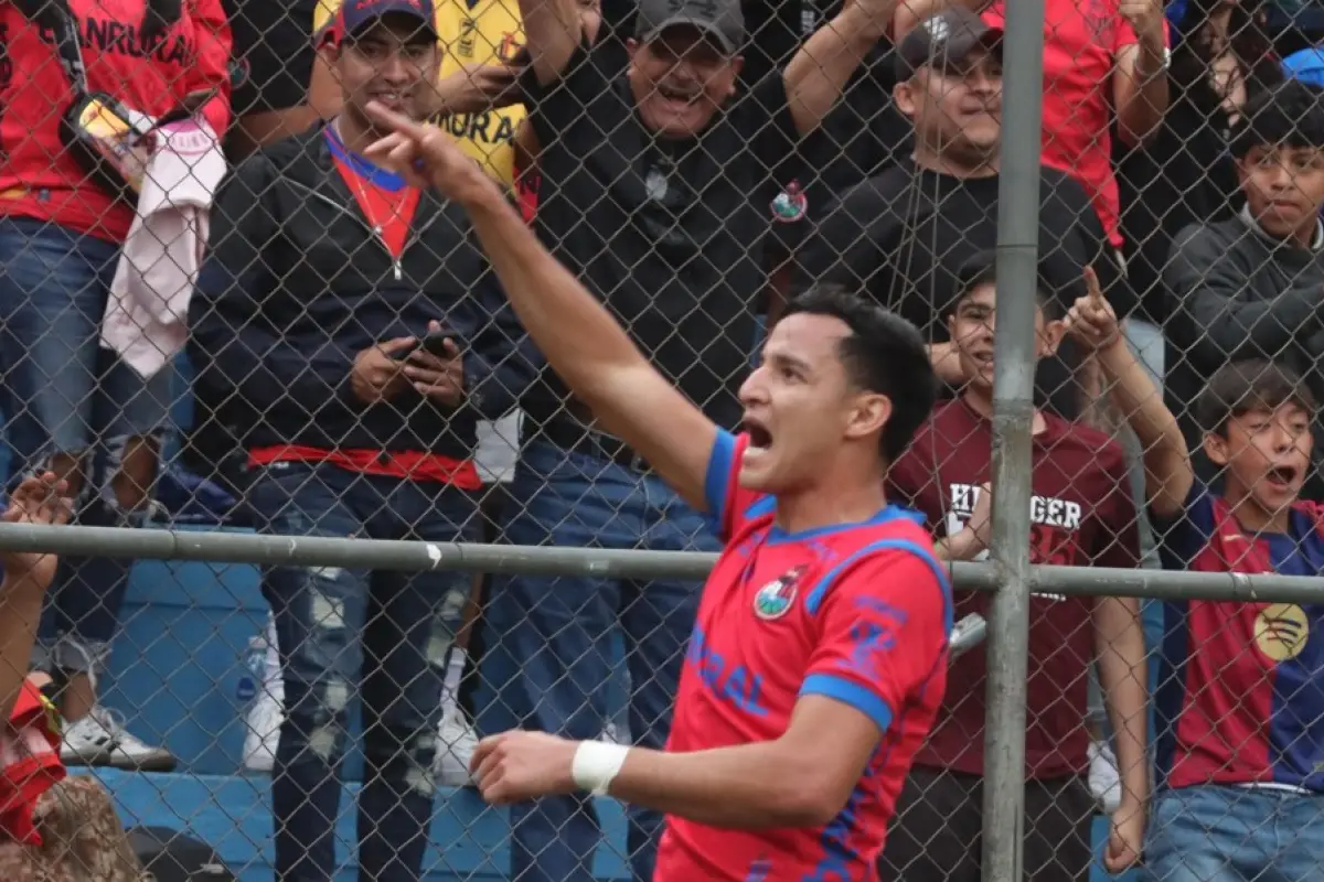 José Carlos Martínez se colocó a un gol de Pedro Báez