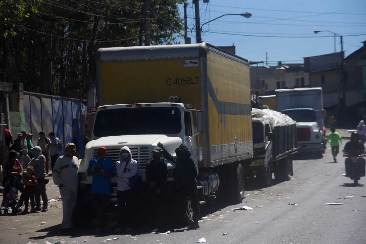 e recolectores de basura contra reglamento para separar residuos