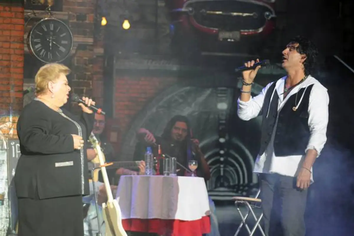 Ricardo Arjona Paquita la del Barrio, Instagram