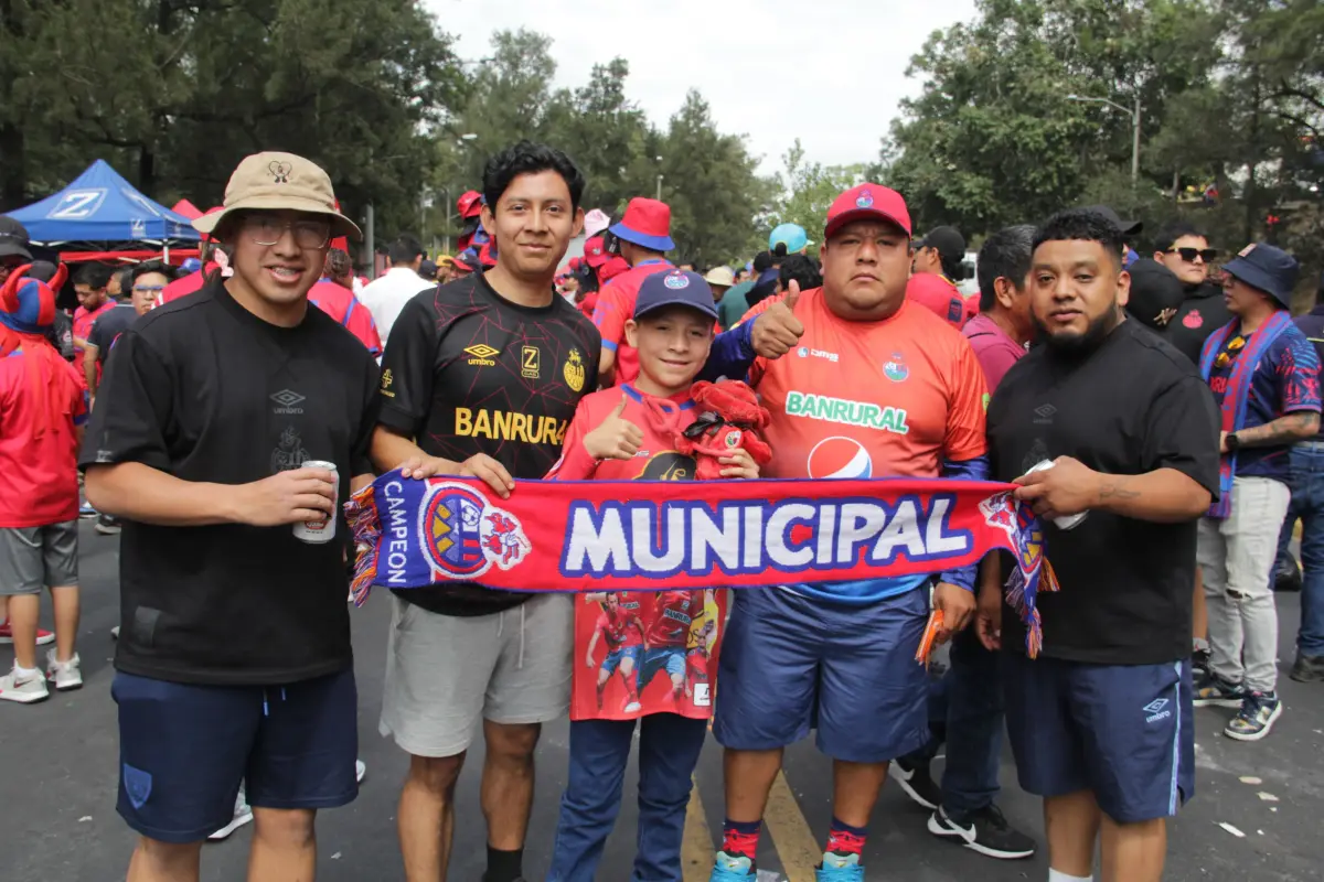 Afición de Municipal le da color al clásico 332