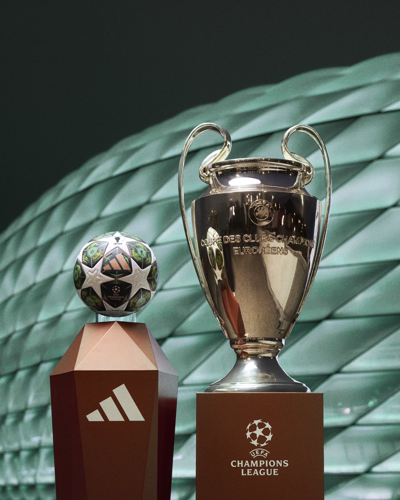 UEFA presenta el balón oficial para las rondas eliminatorias de la Champions League / Adidas