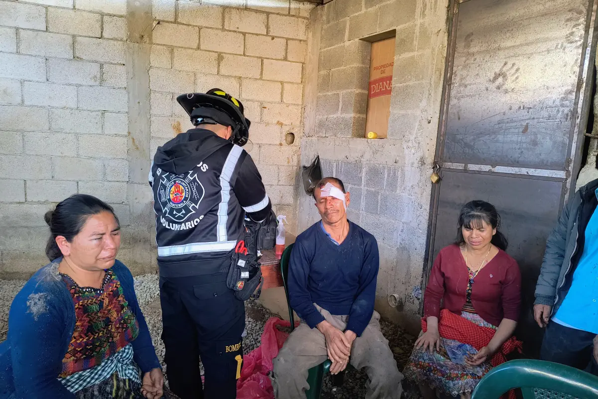 Más de 20 personas resultaron con golpes en diferentes regiones del cuerpo, Foto Bomberos Voluntarios