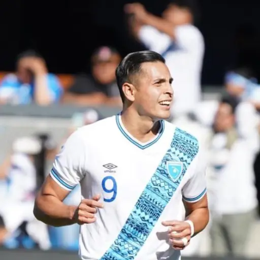 Rubio Rubín sigue sin equipo, situación que preocupa en torno a Selección de Guatemala 