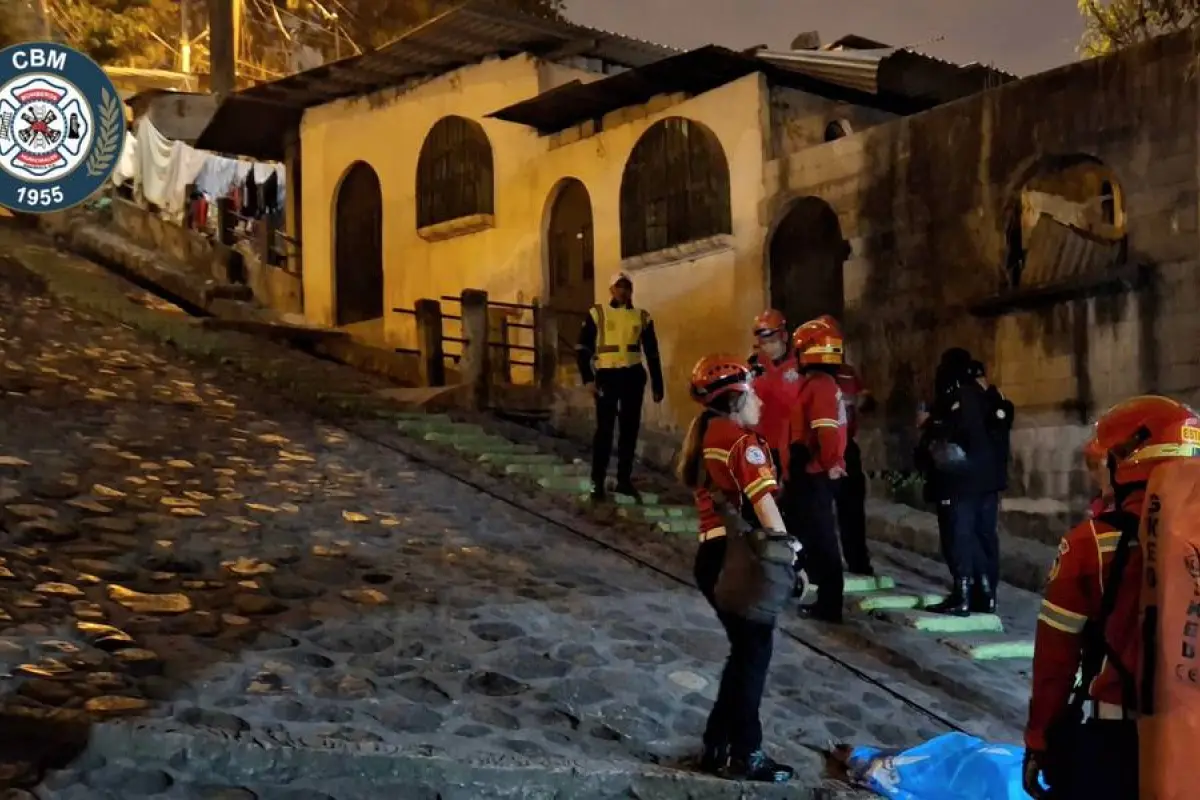 /, Bomberos Municipales