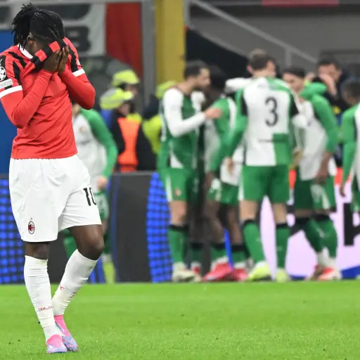 Feyenoord sorprende y elimina al Milan 