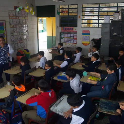 Estudiantes en el primer día de clases de 2025. ,Omar Solís/Emisoras Unidas