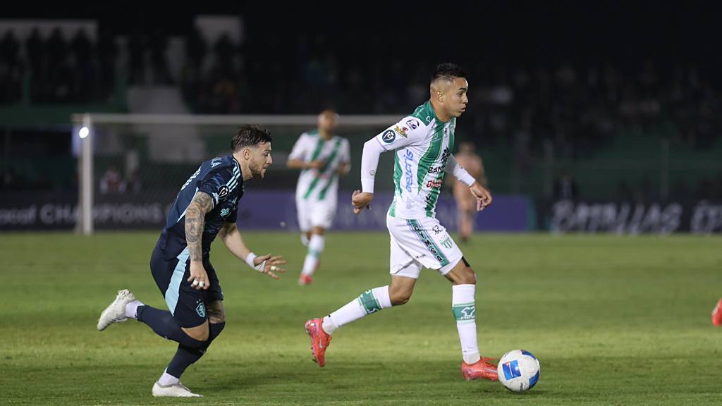 Partido entre Antigua GFC y Seattle Sounders en el Estadio Pensativo | Liga Guate Banrural