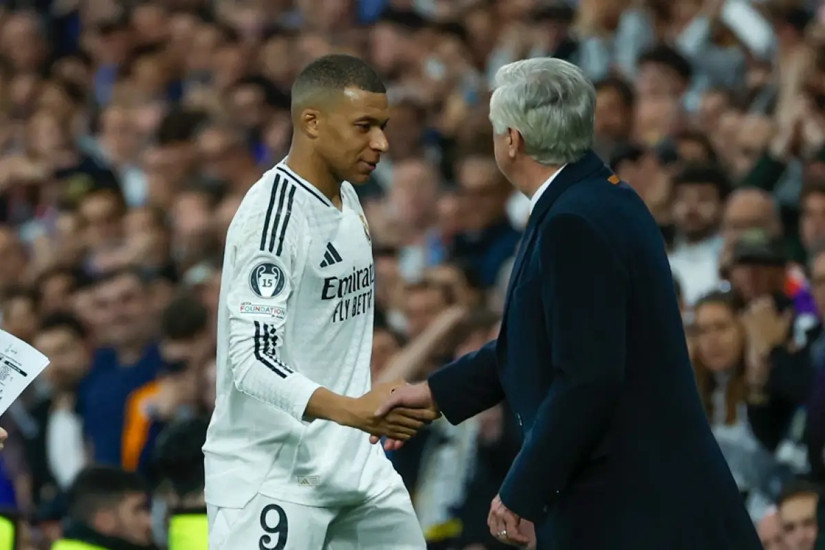 Carlo Ancelotti se refirió al triplete de Kylian Mbappé 