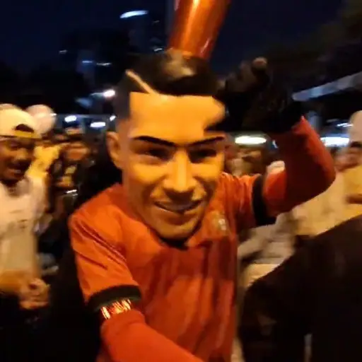 Cristiano Ronaldo representado en una botarga estuvo en homenaje a 