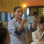 Así se desarrolla el conteo de votos en el centro de votación. ,Foto Omar Solís