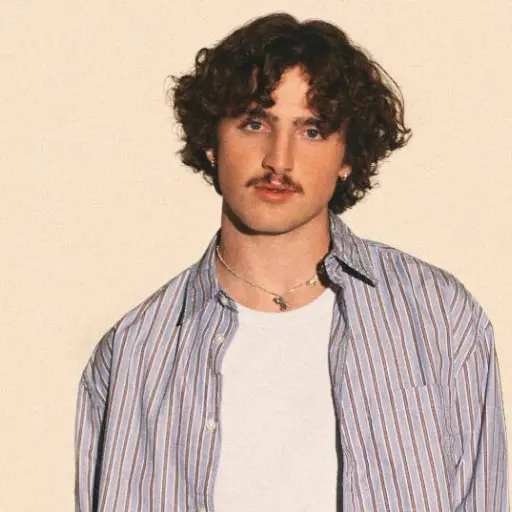 Benson Boone ,Instagram