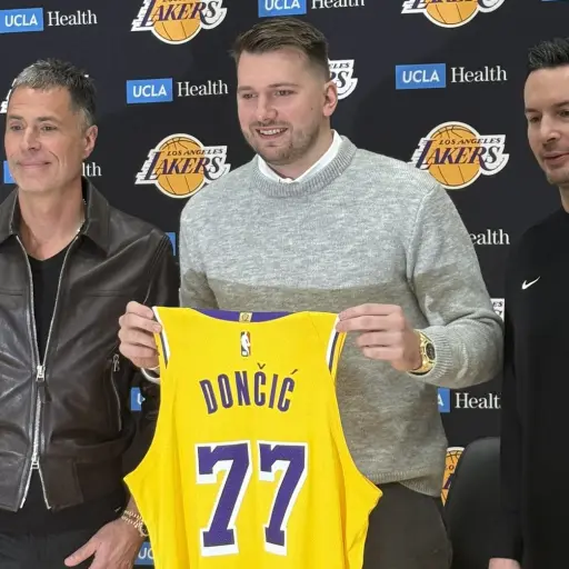Luka Doncic fue presentado como nuevo jugador de Los Angeles Lakers - Lakers Nations