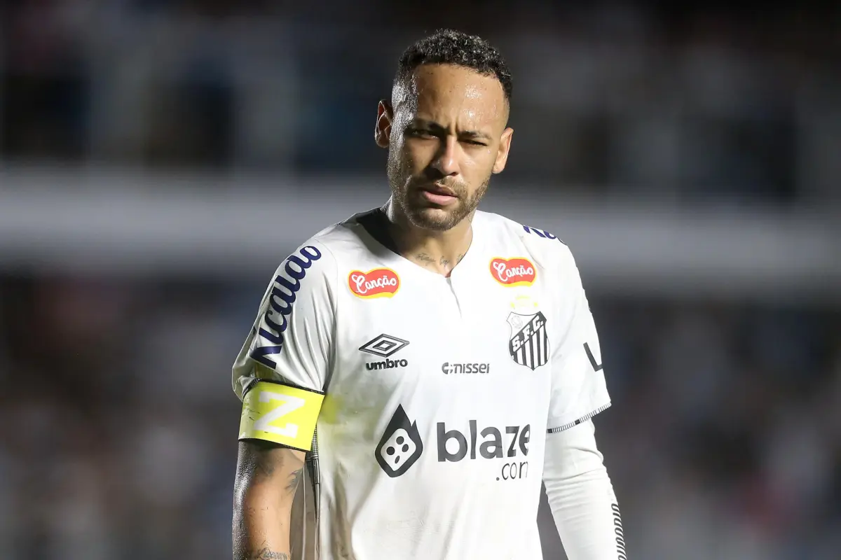 Neymar sumó sus primeros minutos en su regreso a Santos - EFE