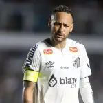 Neymar sumó sus primeros minutos en su regreso a Santos - EFE