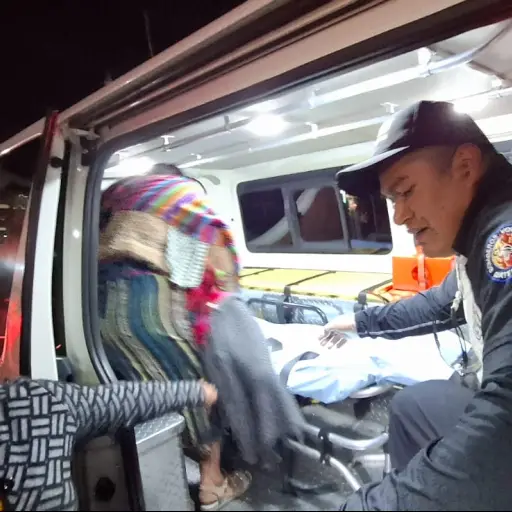 Varias personas resultaron con lesiones y quemaduras. ,Bomberos Voluntarios