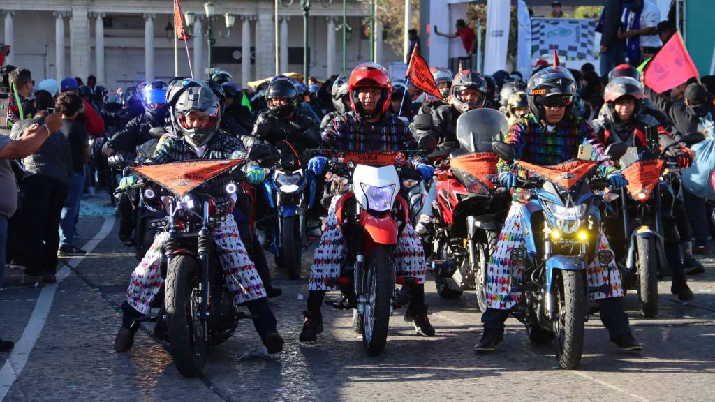 Derroche de creatividad en la Caravana del Zorro 2025 | Álex Meoño.