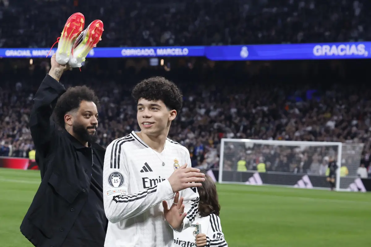 El Real Madrid rindió homenaje a Marcelo en el derbi - EFE