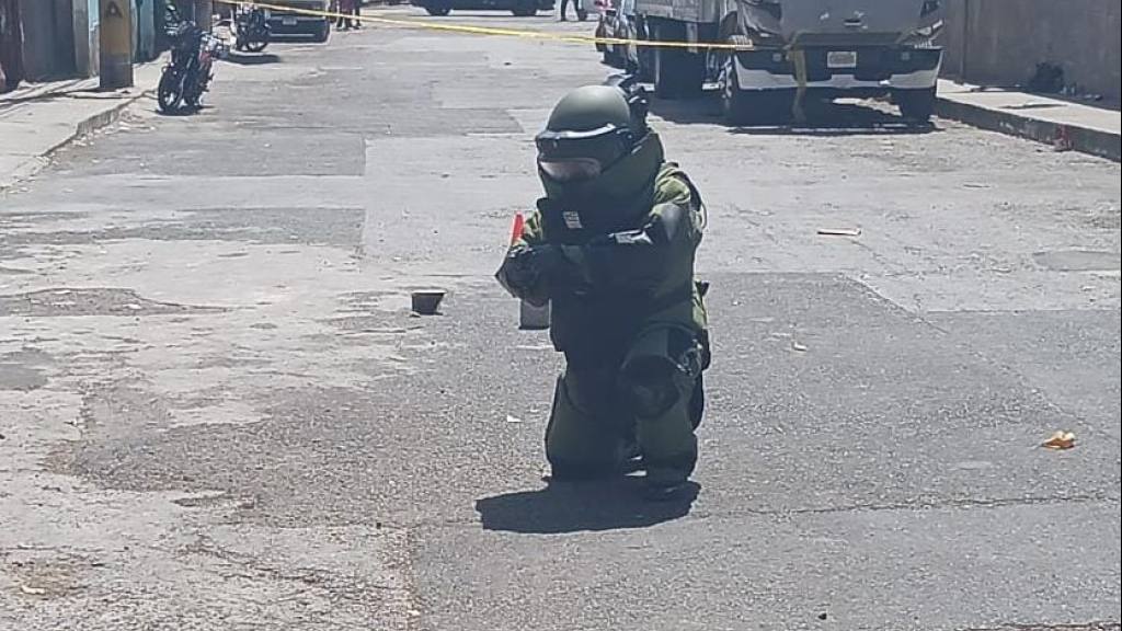 PNC desactiva explosivo en la colonia Morse, zona 21. | PNC de Guatemala.