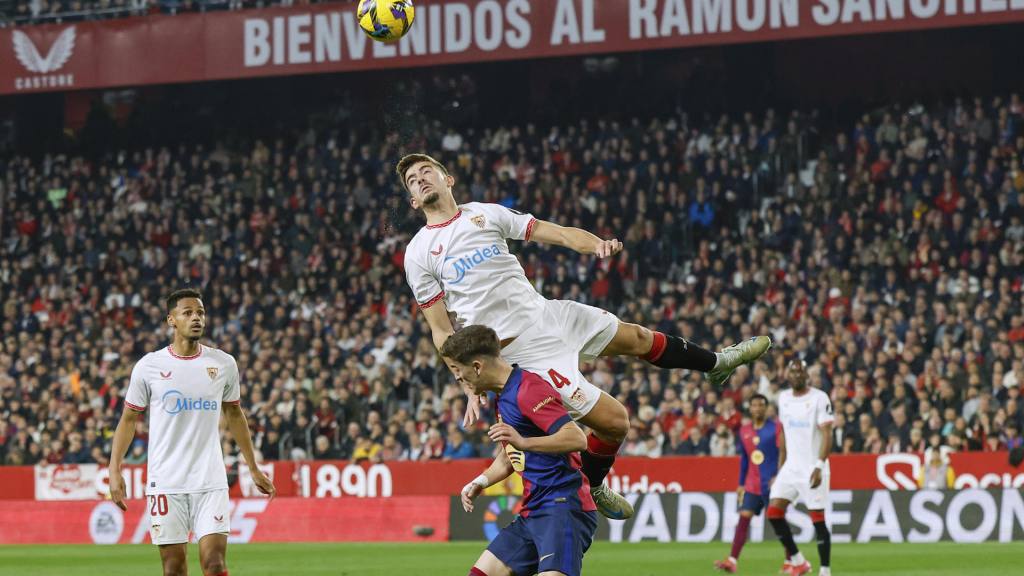 Partido entre Sevilla y FC Barcelona | EFE