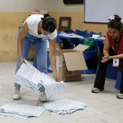 Ecuador se encamina a una segunda vuelta presidencial entre Daniel Noboa y Luisa González. ,EFE.