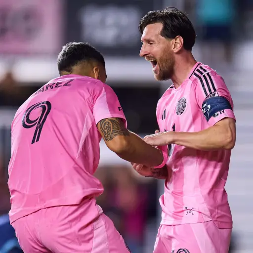 Celebración de Leo Messi y Luis Suárez - Concacaf