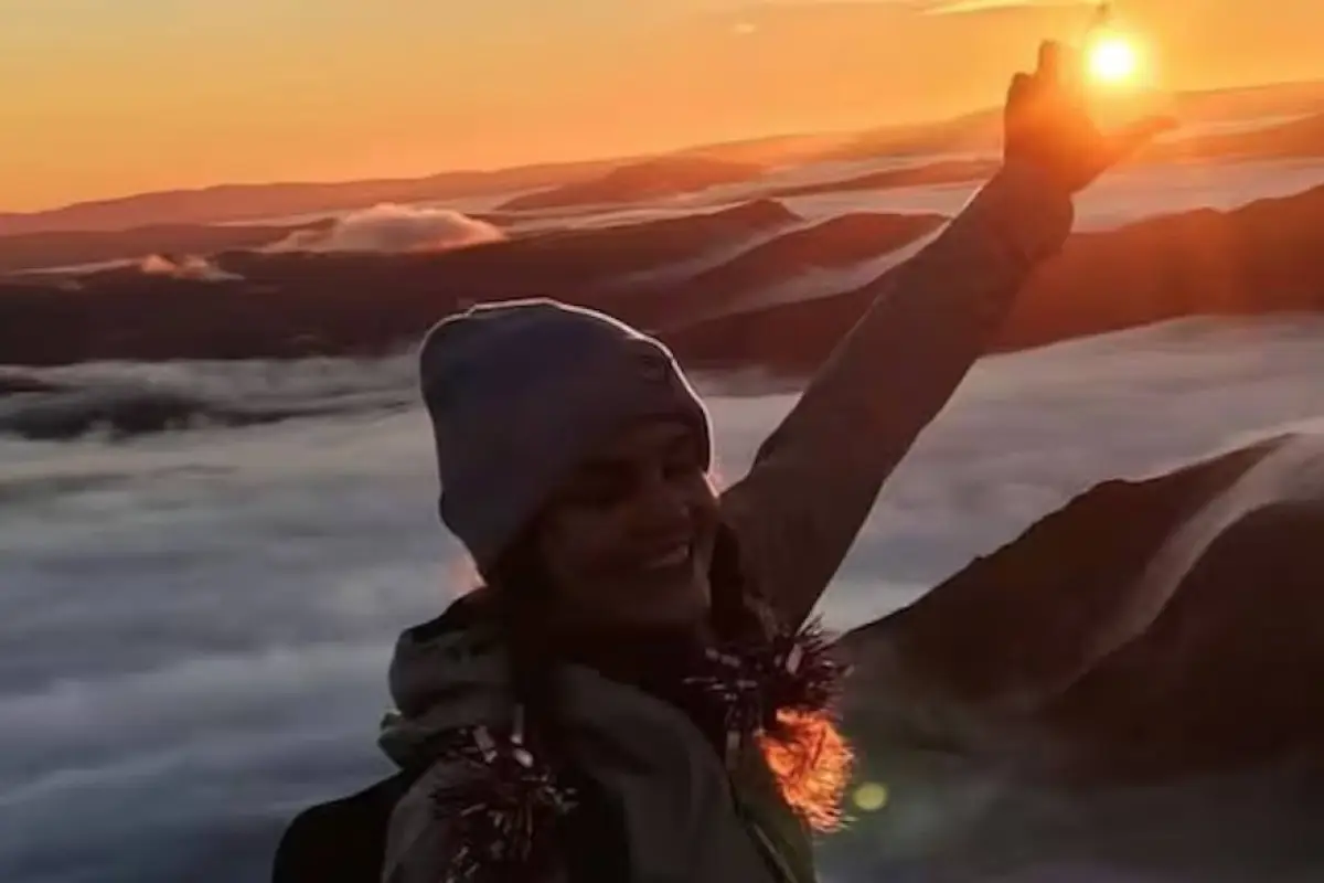 Muere influencer María Eftimova tras caer 20 metros mientras escalaba el monte Tryfan en Gales., Redes sociales.