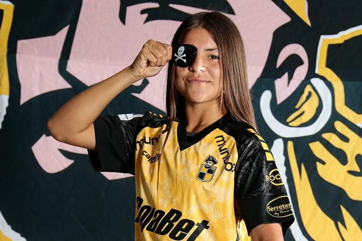 Natsumy Millones, de 18 años y promesa de la selección juvenil chilena, respira "espontáneamente" 