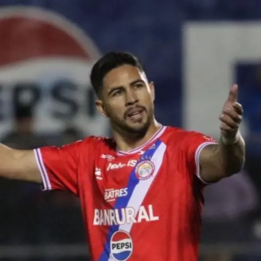 Pedro Báez se mantiene al frente de la tabla de goleadores del Clausura 2025 