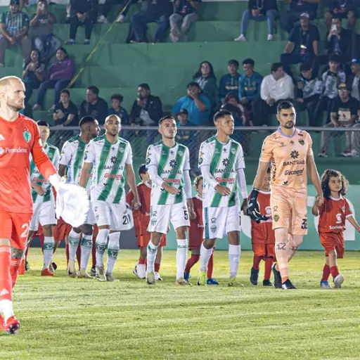 Antigua busca una histórica clasificación a octavos de final 